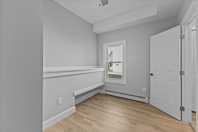 Building Photo - 45 Rose St