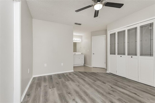 Building Photo - 7606 Willow Park Dr
