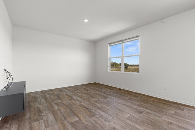 Building Photo - 2461 Tahoe ln