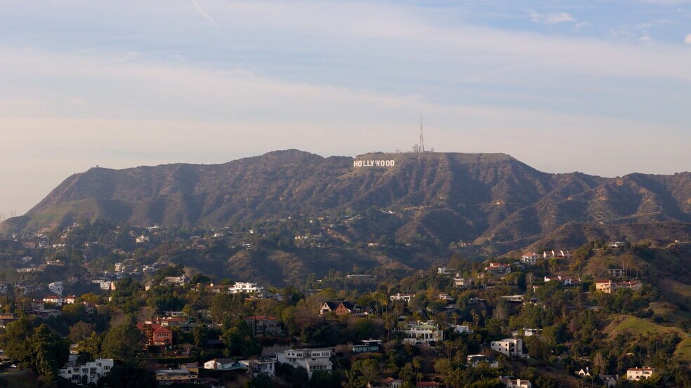 Building Photo - 7259 Hillside Ave