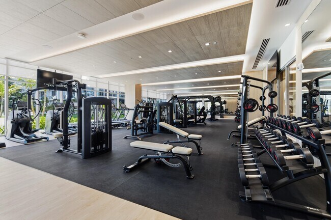 Building Photo - 220 Lake Shore Dr