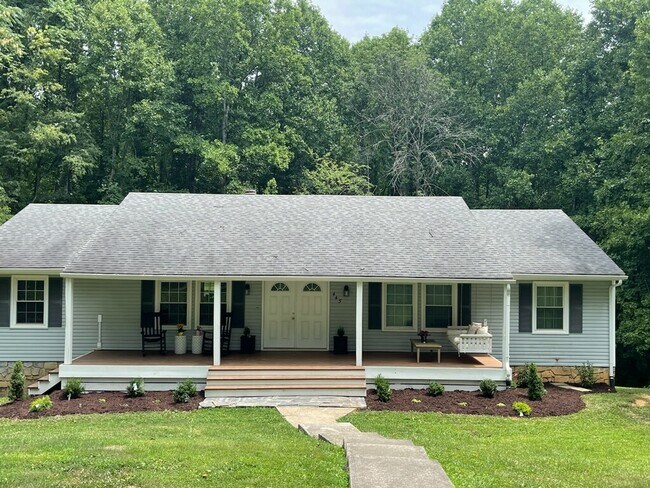 Building Photo - 445 Andrew Dr