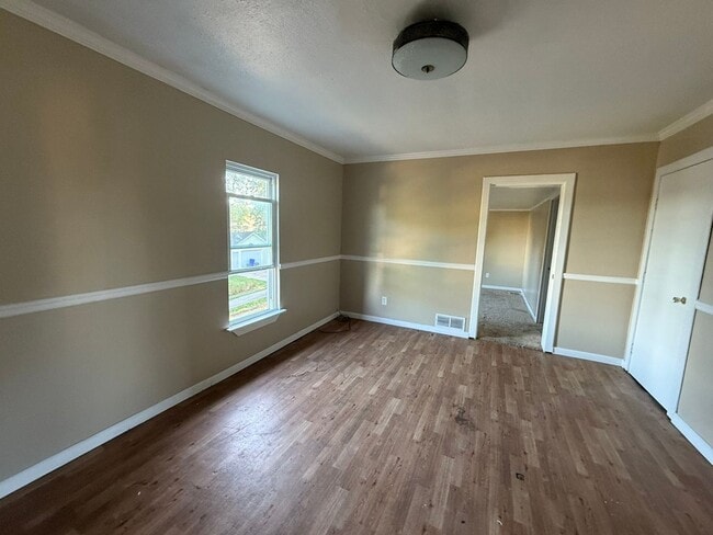 Building Photo - 3 bedroom Home