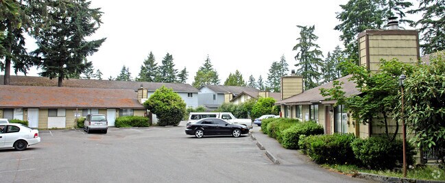 Building Photo - Lincoln Court Apartments