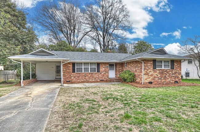 Primary Photo - 725 Stanfield Dr
