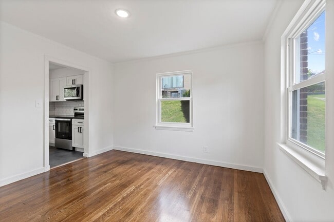Building Photo - AVAILABLE NOW! Fully RENOVATED 3 bedroom in McKeesport!