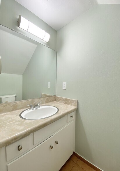 Building Photo - 7928 Virginia St