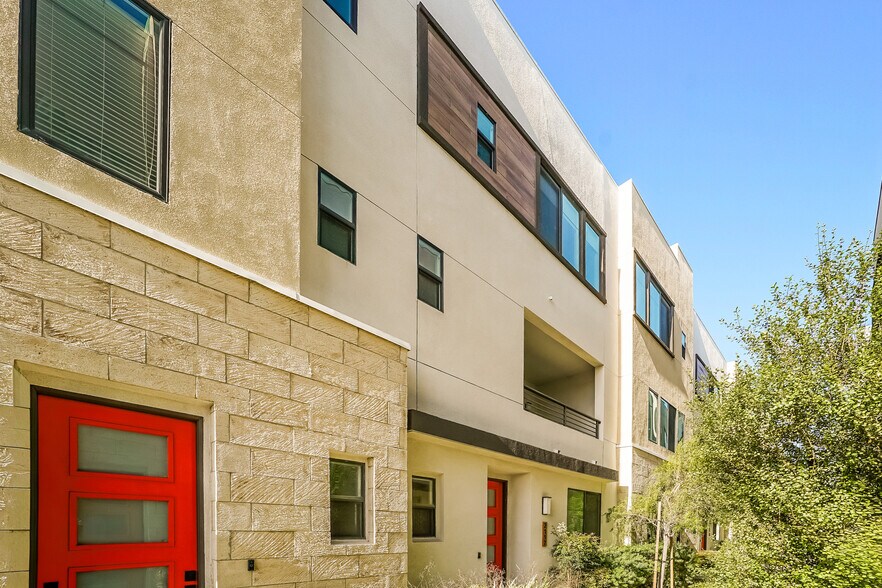 Building Photo - 2117 Copper Walk