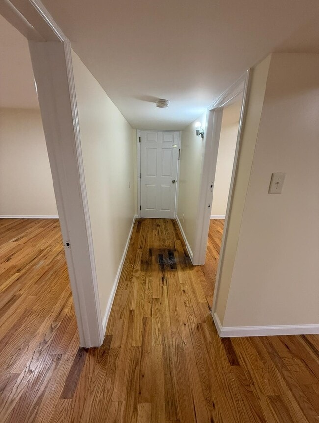 Building Photo - 588 Avenue A