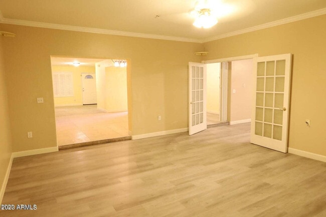 Building Photo - 557 S Sunwood Cir