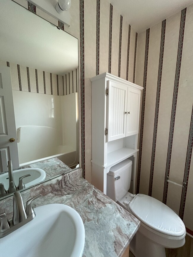 Building Photo - 836 Stonegate Ct