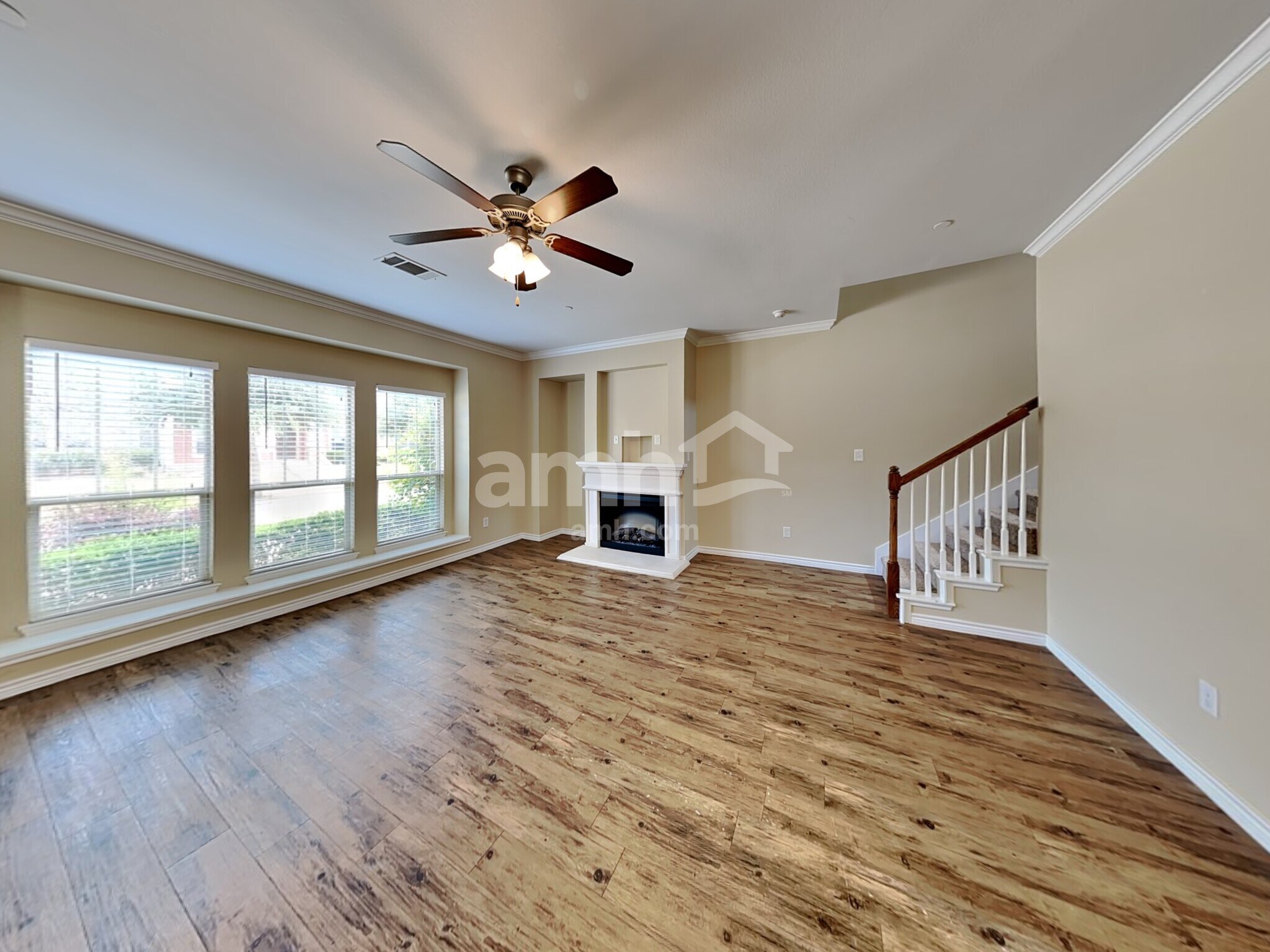 Building Photo - 5400 Galante Ln