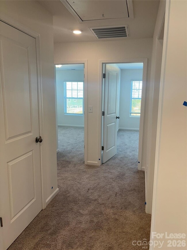 Building Photo - 2012 Highland Park Dr