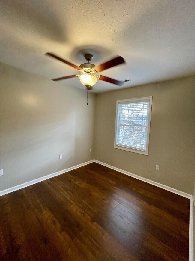 Building Photo - 211 Portico Street