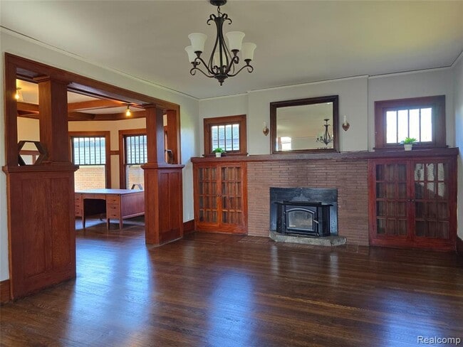 Building Photo - 26850 Seven Mile W