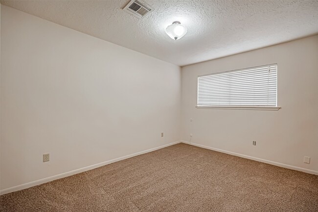 Building Photo - 10607 Silkwood Dr