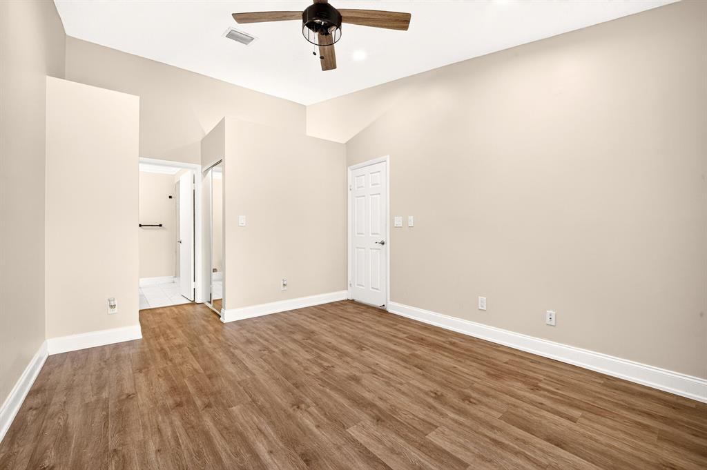 Building Photo - 921 NW 122nd Ter