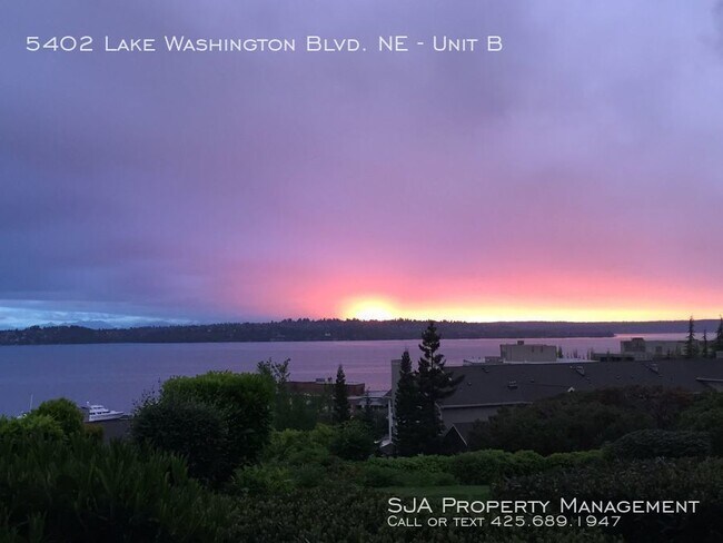 Building Photo - Downtown Kirkland Condo!