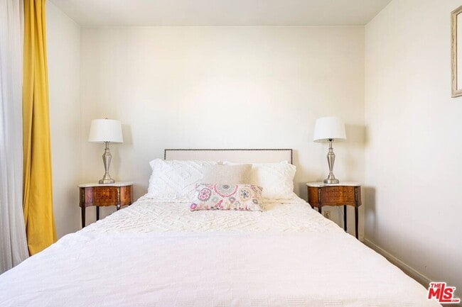 Building Photo - 1418 Stanford St