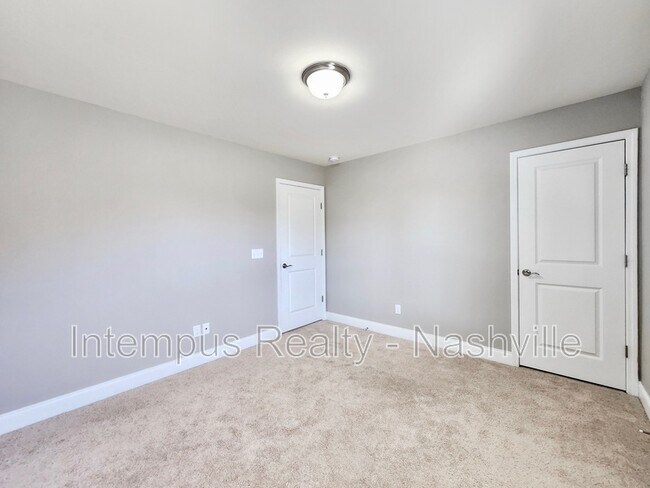 Building Photo - 1005 Maleventum Way