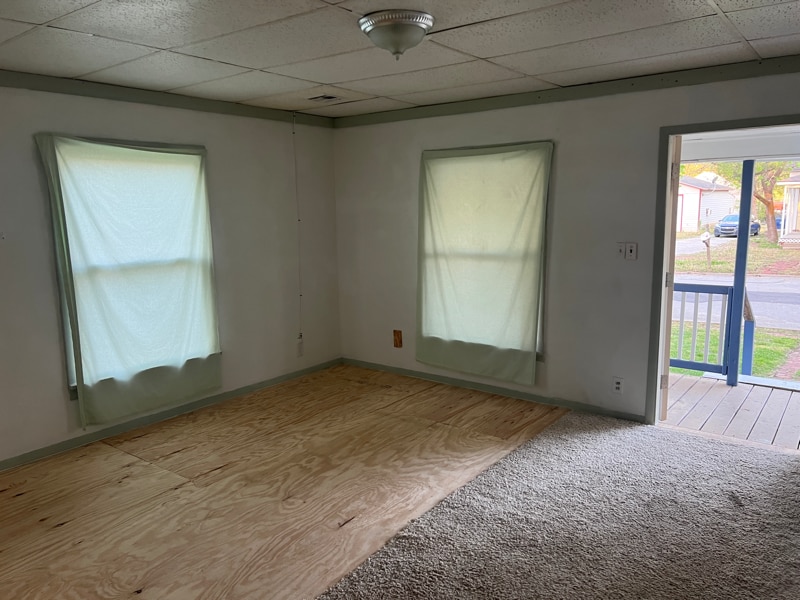 Building Photo - 2026 S Spring St