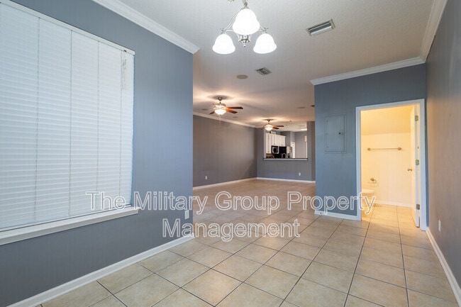 Building Photo - 9777 Summer Grove Way W