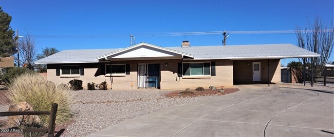 Primary Photo - 2209 Golf Links Rd