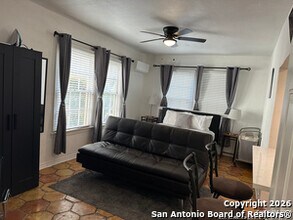 Building Photo - 302 Madison St