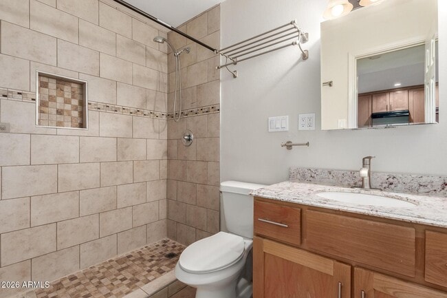 Building Photo - 1628 E Del Rio Dr