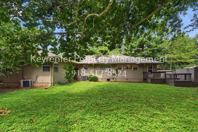 Building Photo - 3325 S Yorktown Ave