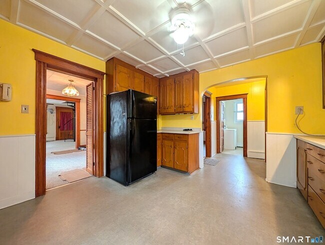 Building Photo - 226 Brightwood Ave