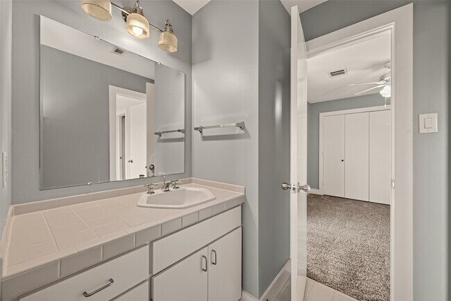 Building Photo - 9829 Madeline Alyssa Ct