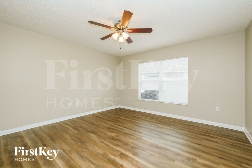 Building Photo - 6430 Gondola Dr