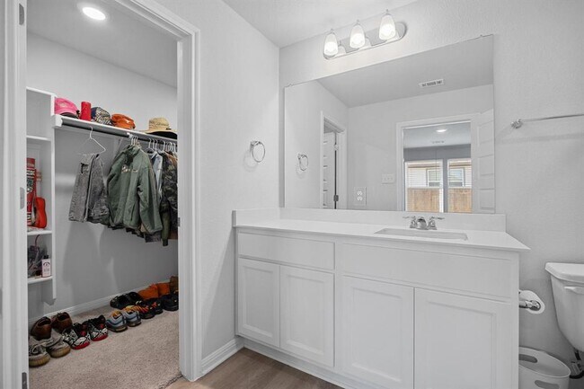 Building Photo - 236 Alcatraz Lp