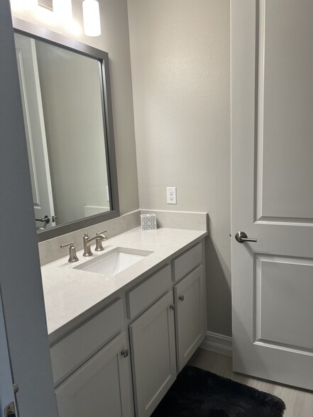 Building Photo - 4628 San Martino Dr