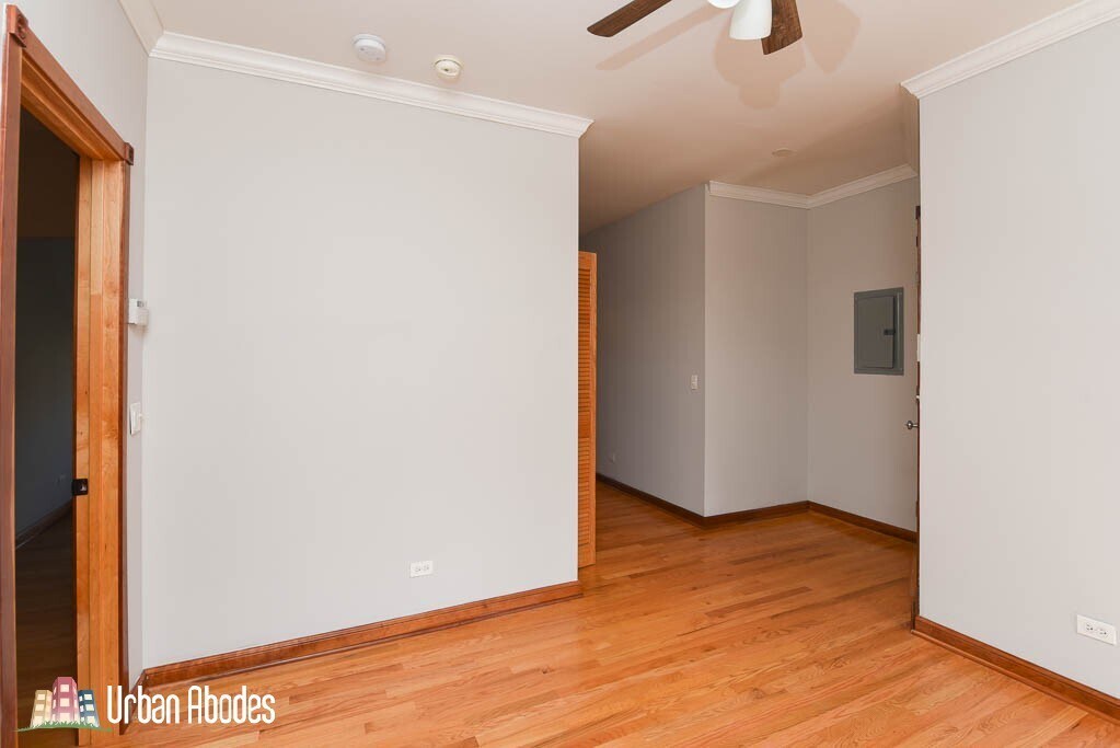 Building Photo - 3256 N Clifton Ave