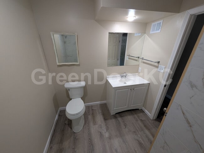 Building Photo - 7807 Kessler Ln