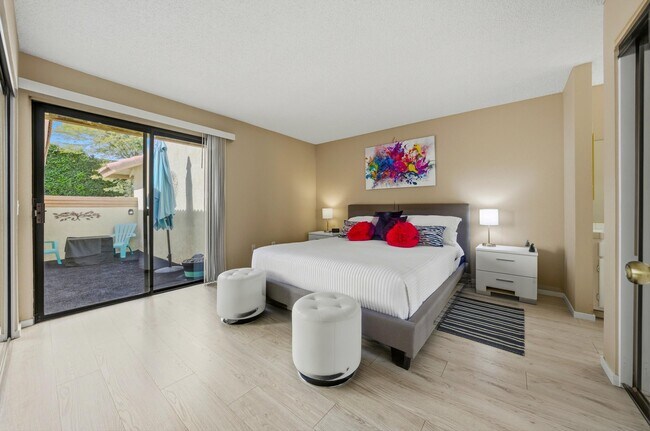 Building Photo - 42402 Sand Dune Dr