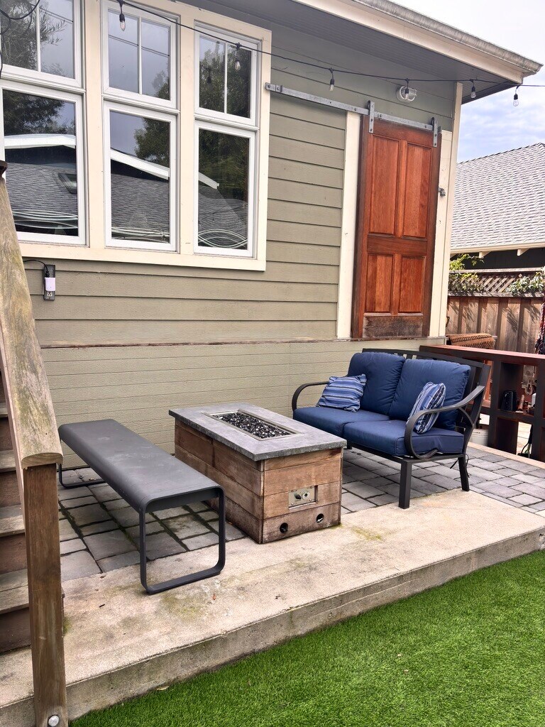 Building Photo - 238 Mather St