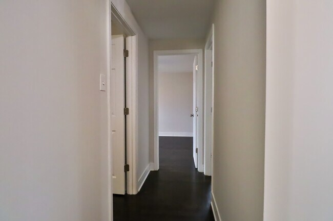 Building Photo - 16039 Marian Dr