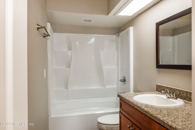 Building Photo - 9845 Paddlewheel Dr W