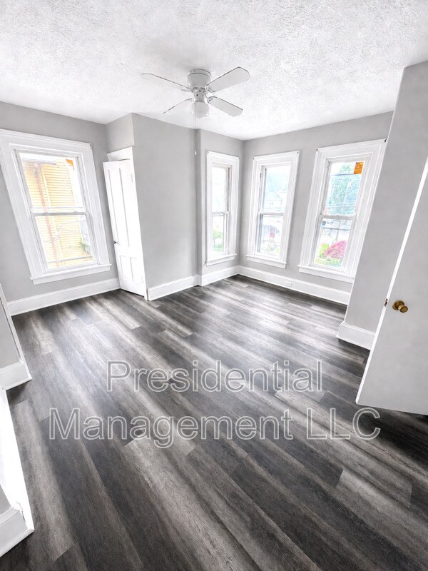 Building Photo - 74 Holmes Ave