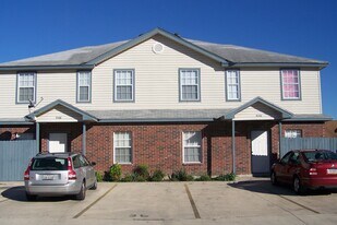 Building Photo - 7634 Windsor Oaks