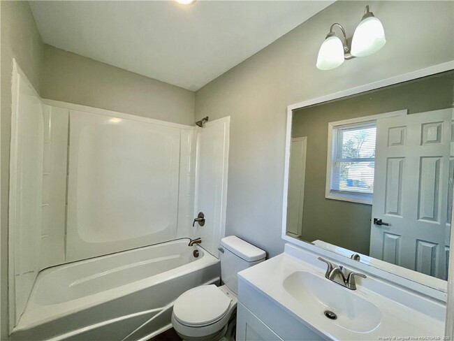 Building Photo - 5148 Longbranch Dr