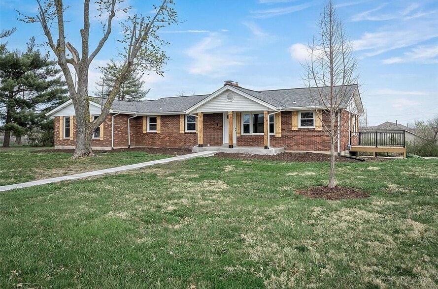 Primary Photo - 4 Tiger Dr