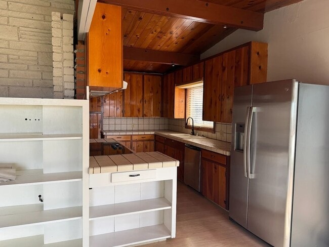 Building Photo - 174 Sunset Ln