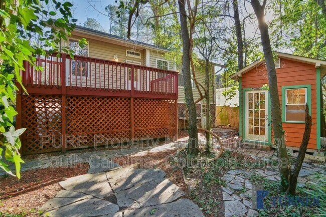 Building Photo - 801 Laurel Hill Ln