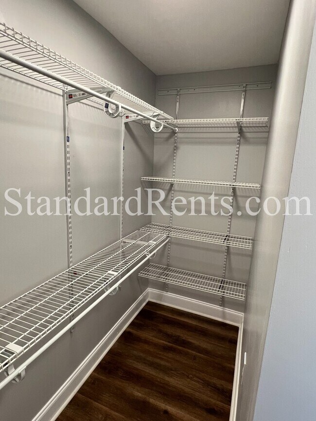 Building Photo - Updated West Midtown Bungalow