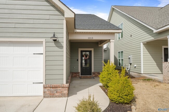 Building Photo - 1013 Highgrove Hts NW