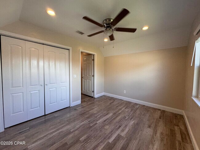 Building Photo - 607 Plantation Ct